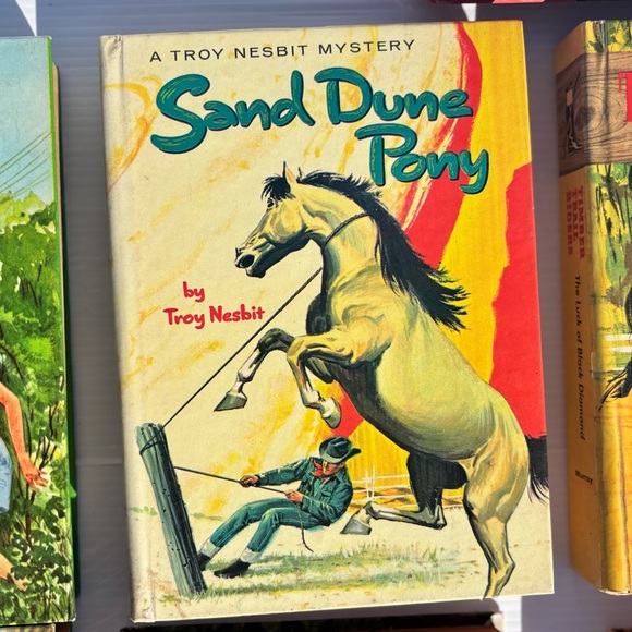 Vintage Hardcover Book Bundle 9 Kids Novels - Picture 5 of 10